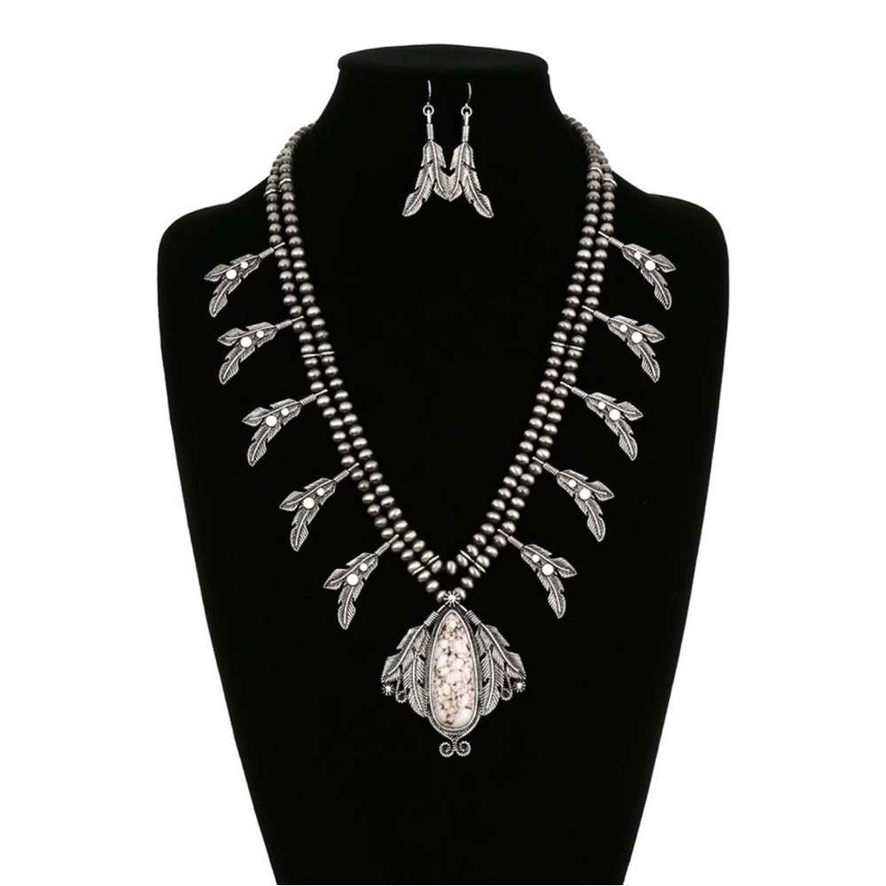 SW Feather & Faux White Buffalo Set - Navajo Pearl Style Necklace & Earrings